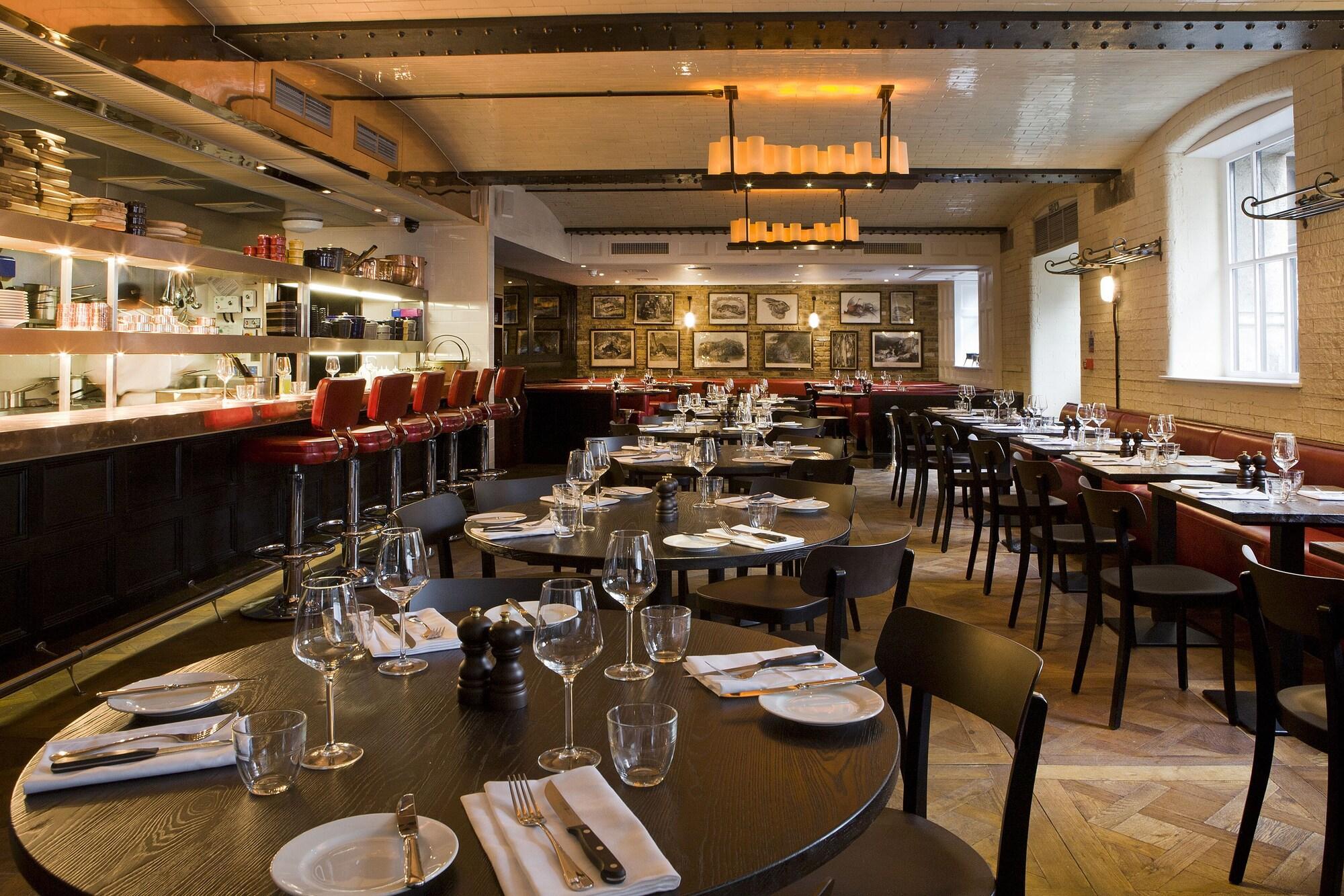 เดอะ มอนต์คาล์ม แอท บริวเวอรี ลอนดอนซิตี้ Hotel ภายนอก รูปภาพ Interior of the restaurant
