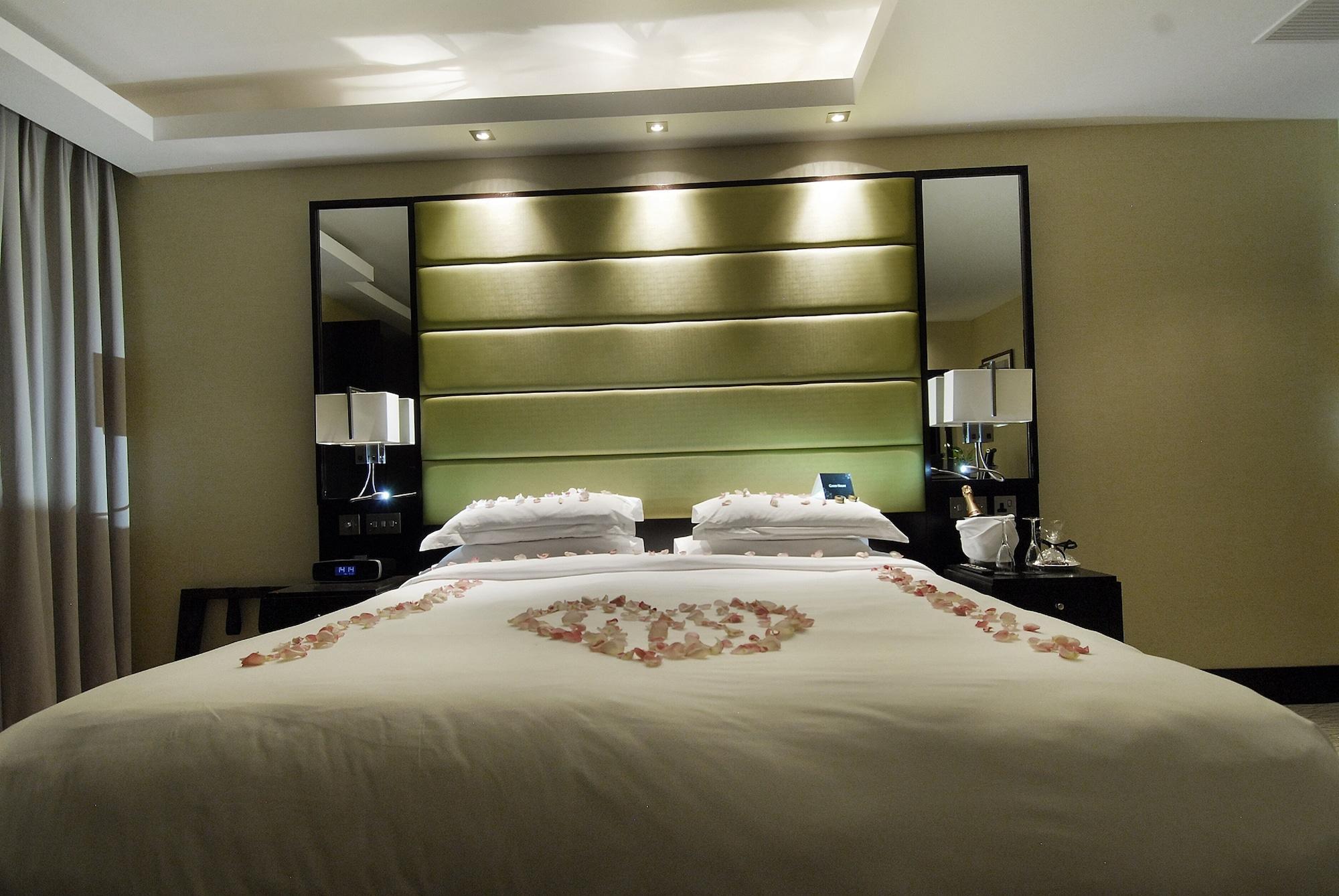 เดอะ มอนต์คาล์ม แอท บริวเวอรี ลอนดอนซิตี้ Hotel ภายนอก รูปภาพ A bedroom at the hotel