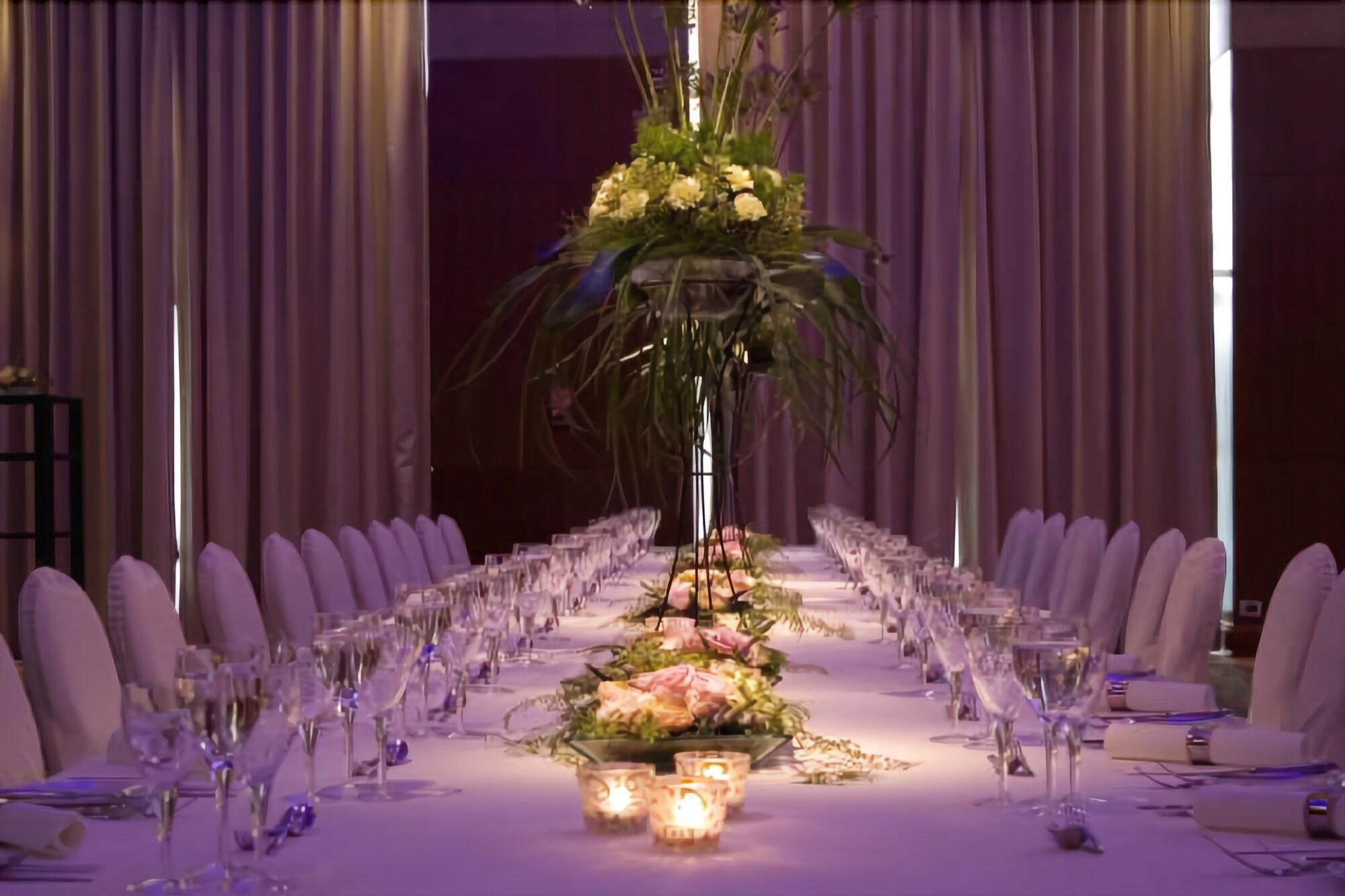 เดอะ มอนต์คาล์ม แอท บริวเวอรี ลอนดอนซิตี้ Hotel ภายนอก รูปภาพ The table at the 2008 Nobel Prize dinner